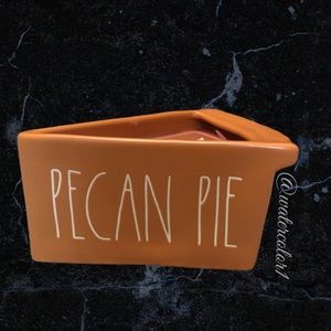 🆕 Rae Dunn PECAN PIE 2 Wick Scented Pie Candle